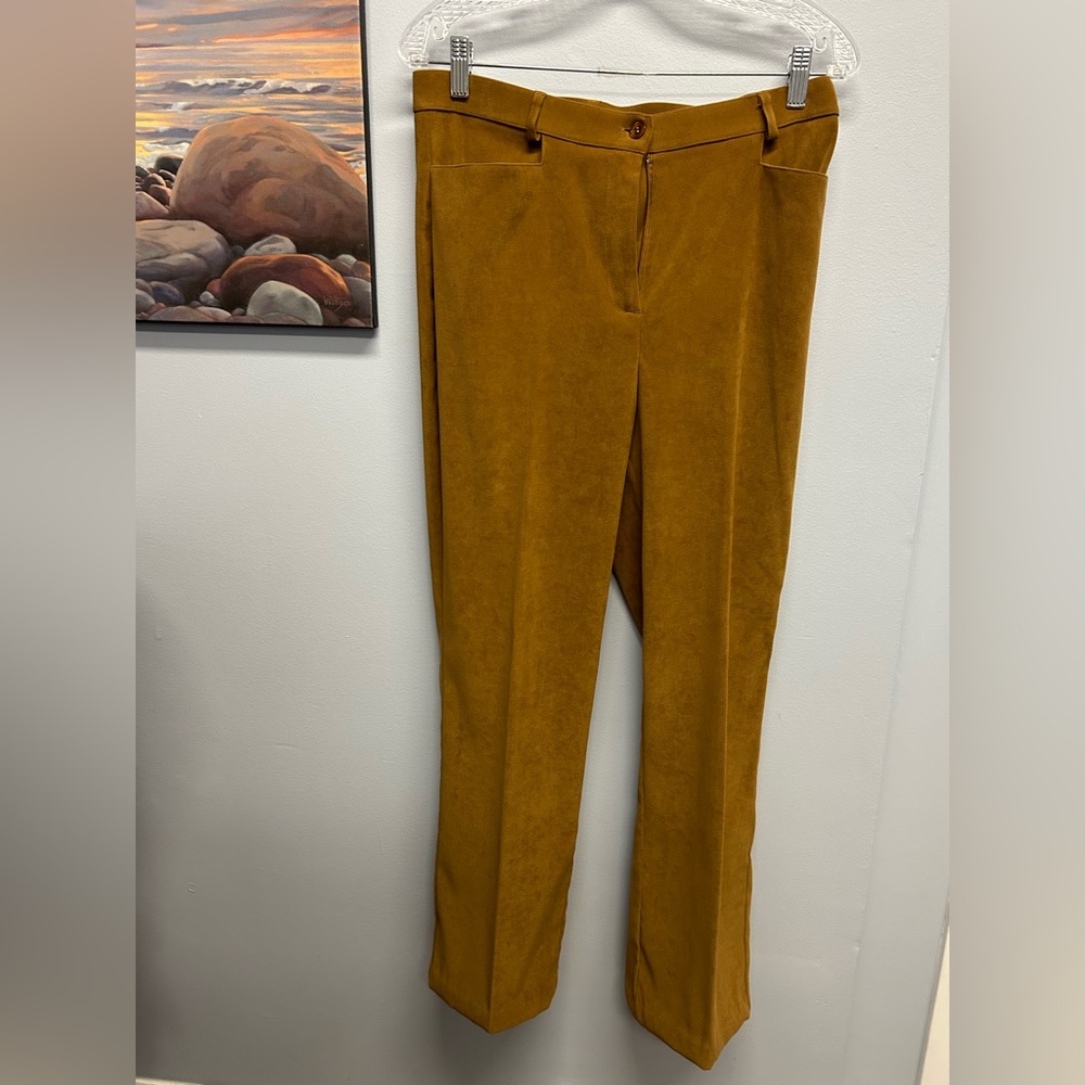 Suzann’s size 10 camel Cole shade feeling wide leg dress pant